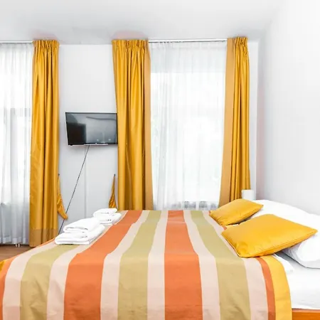 Hotel Aurora 3*