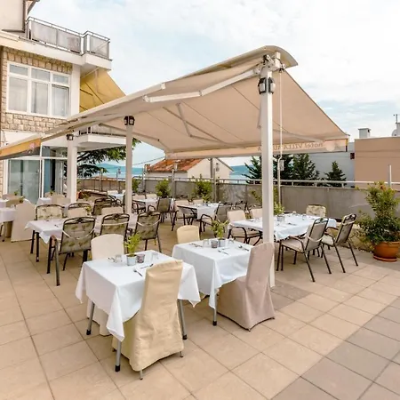Hotel Aurora 3*