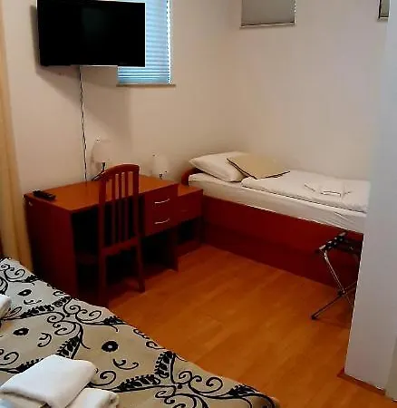 Aurora 3*