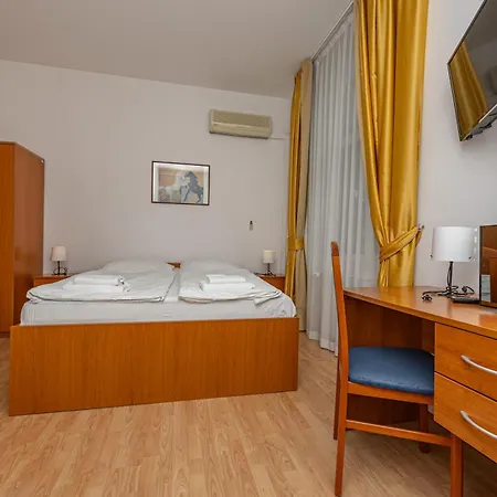 Hotel Aurora